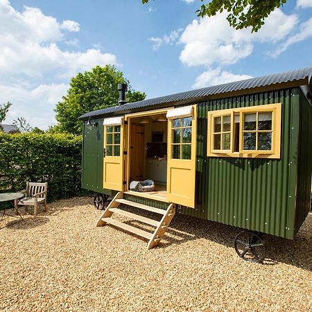 Hill House B & B & Luxury Shepherds Huts Касл Комб Экстерьер фото